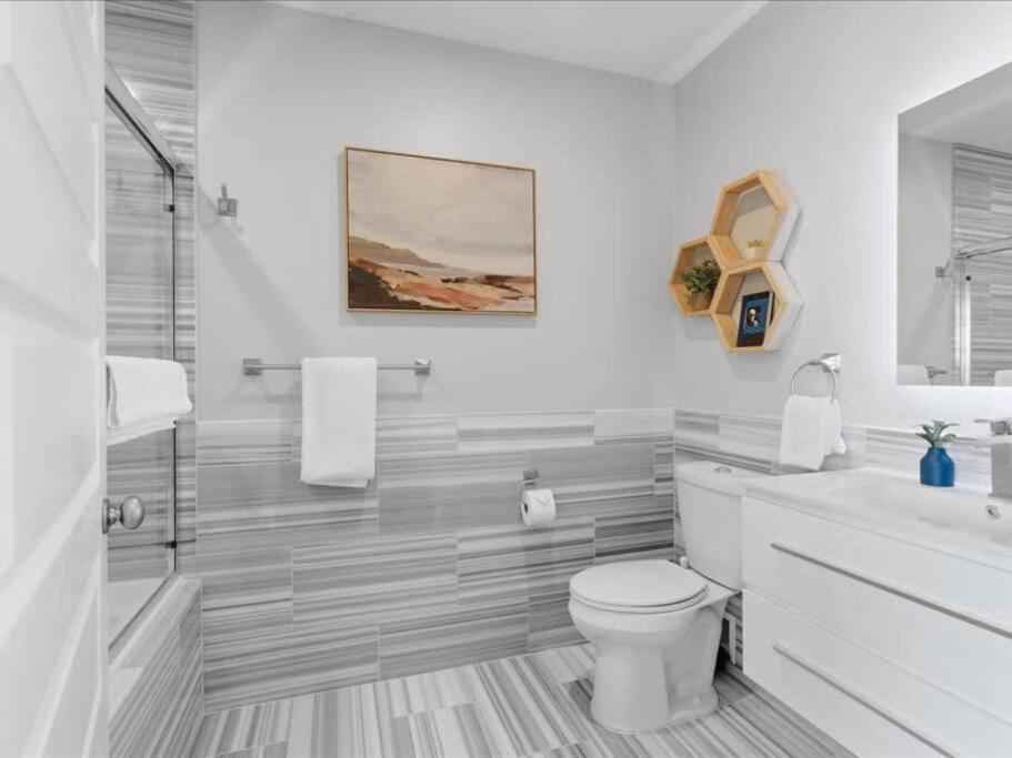 Cozysuites Dream 1br, Ppg Paints Arena, Pitts