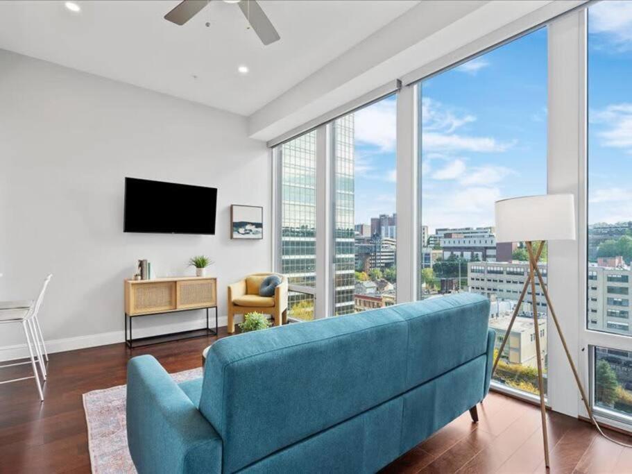 Cozysuites Dream 1br, Ppg Paints Arena, Pitts *