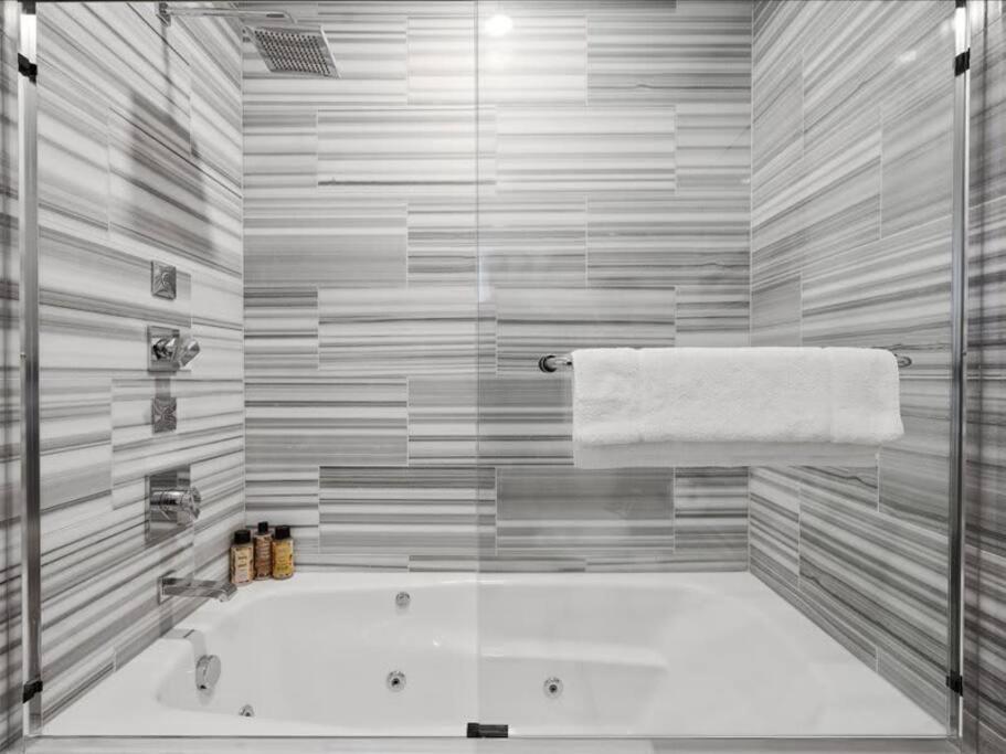 Cozysuites Dream 1br, Ppg Paints Arena, Pitts Apartment Pittsburgh