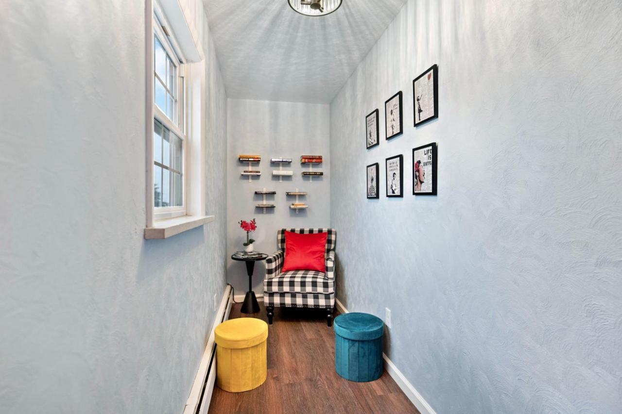 Apartment Golden 1: Chic Modern-victorian View *
