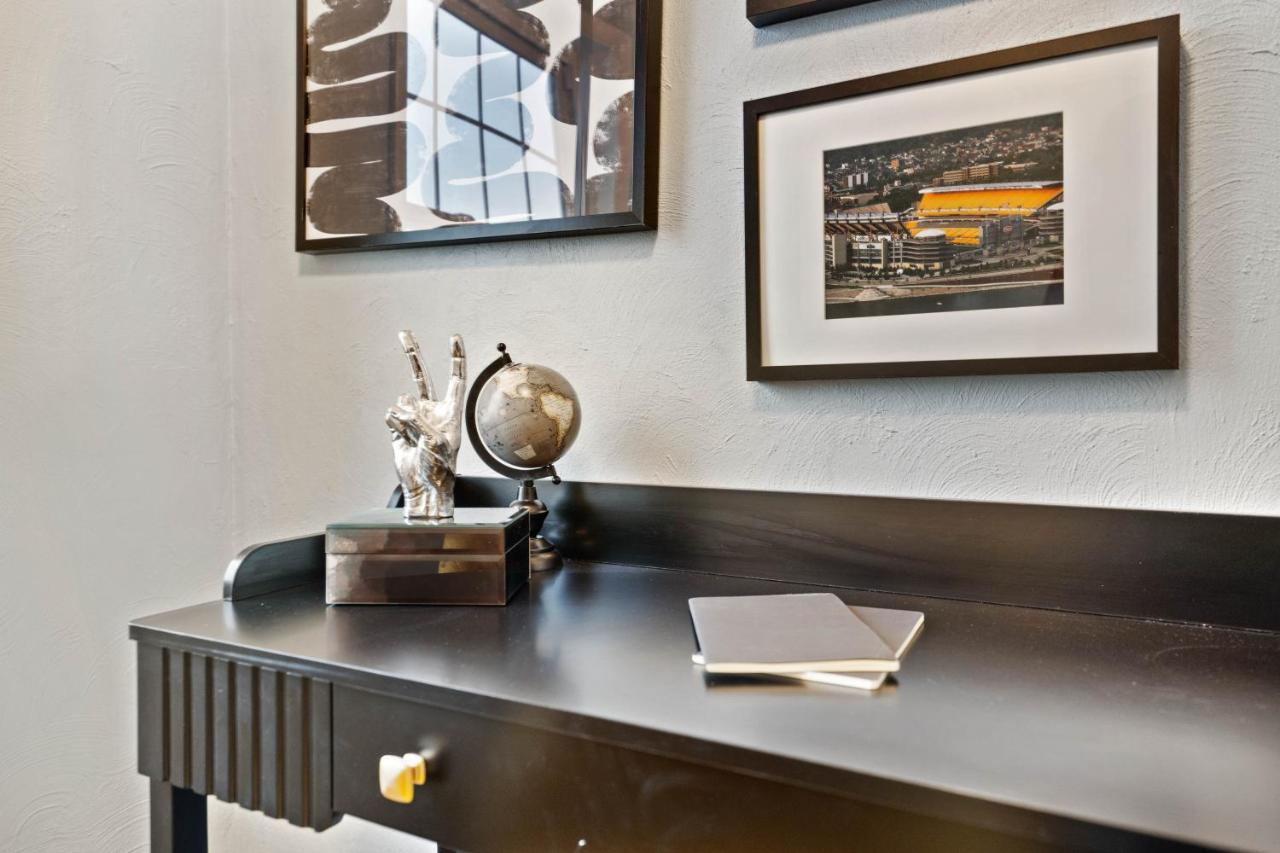 Golden 1: Chic Modern-victorian View * Pittsburgh