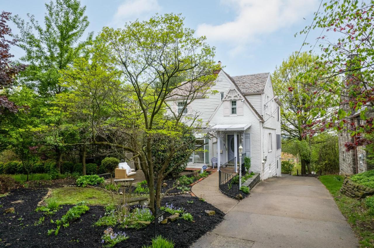 Casa de férias Brand New, Renovated Urban Oasis With Plenty Of Parking Pittsburgh