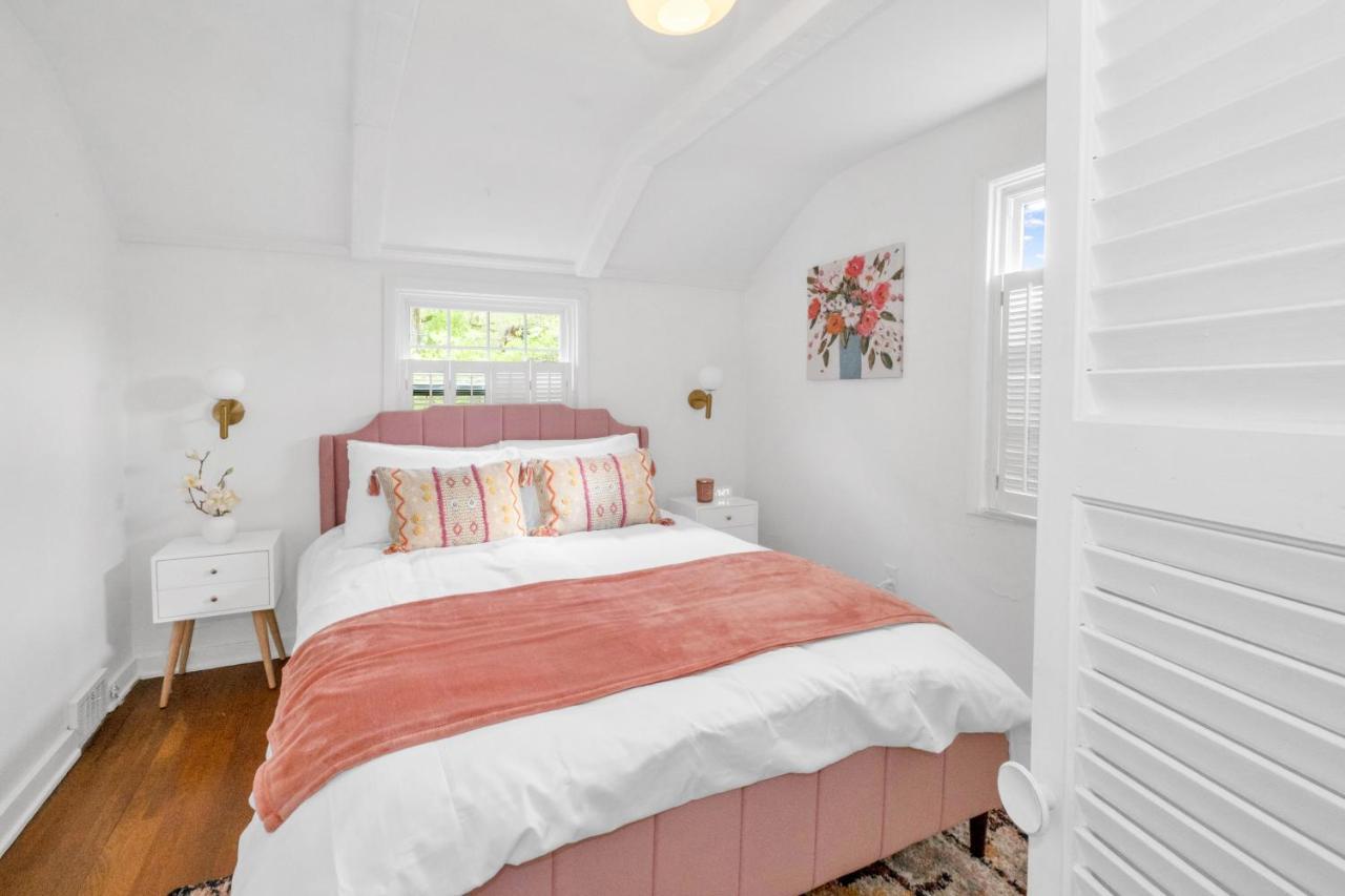 Casa de férias Brand New, Renovated Urban Oasis With Plenty Of Parking Pittsburgh