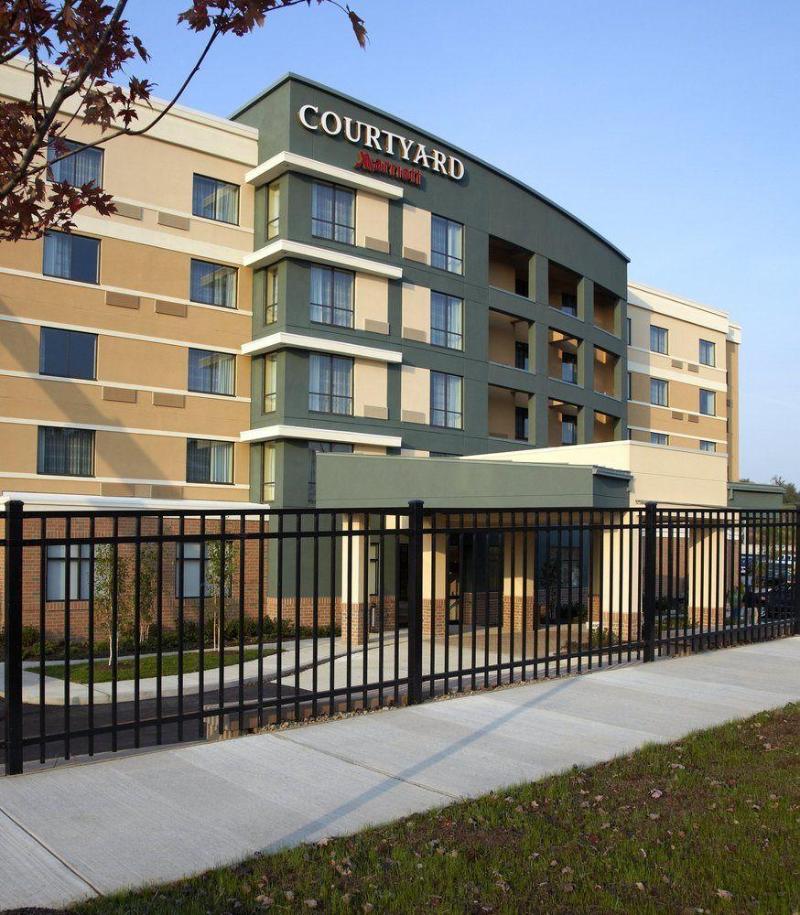 Courtyard Settlers Ridge/robinson Township Hotel
