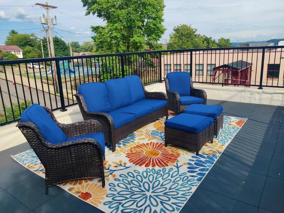 Grammy's House- Downtown Apartment Pittsburgh