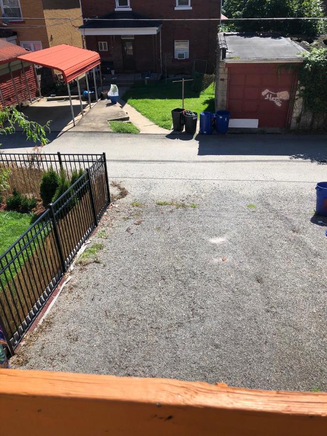 Highland Park Pittsburgh Apartment *