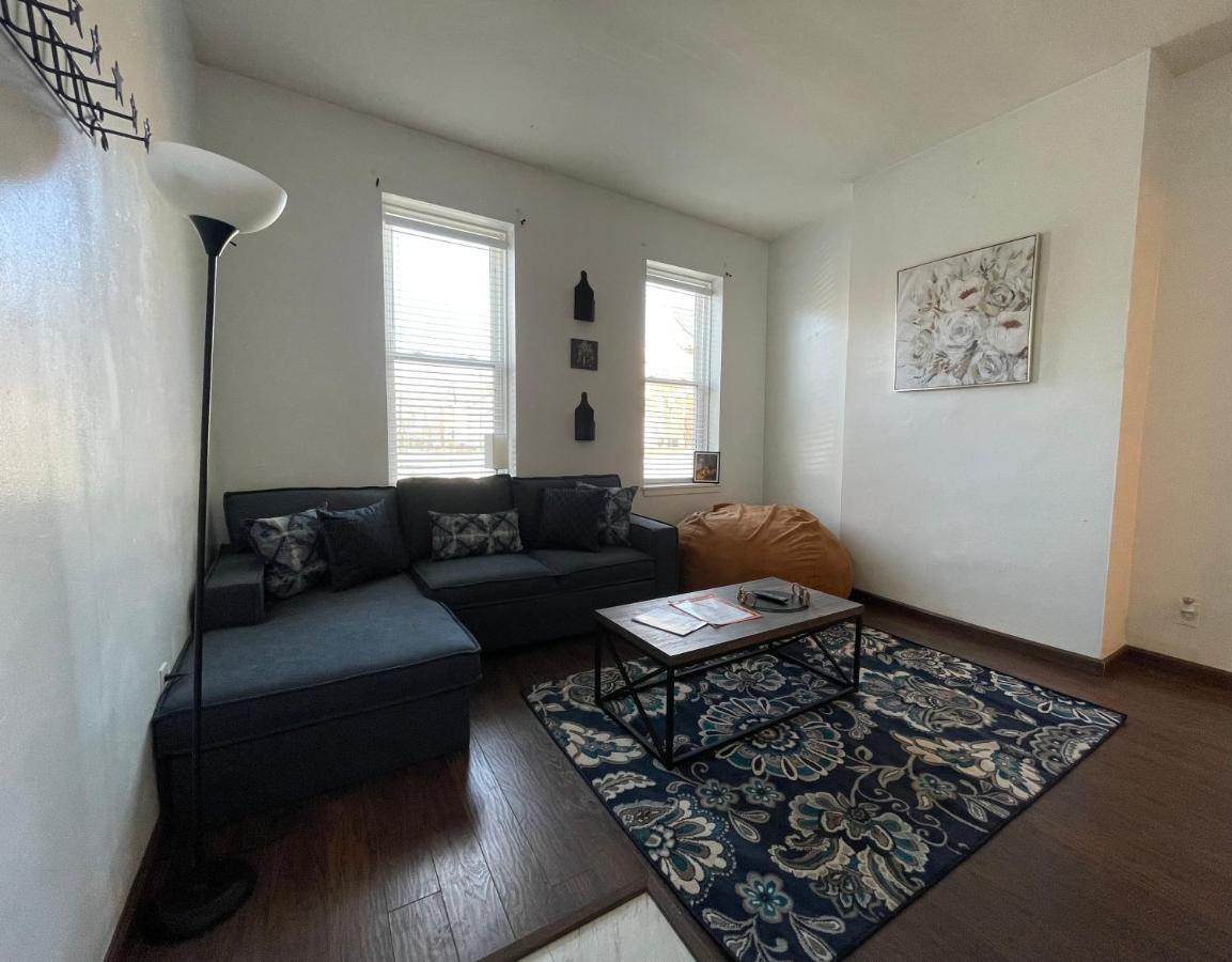 Grammy's House- Downtown Apartment *