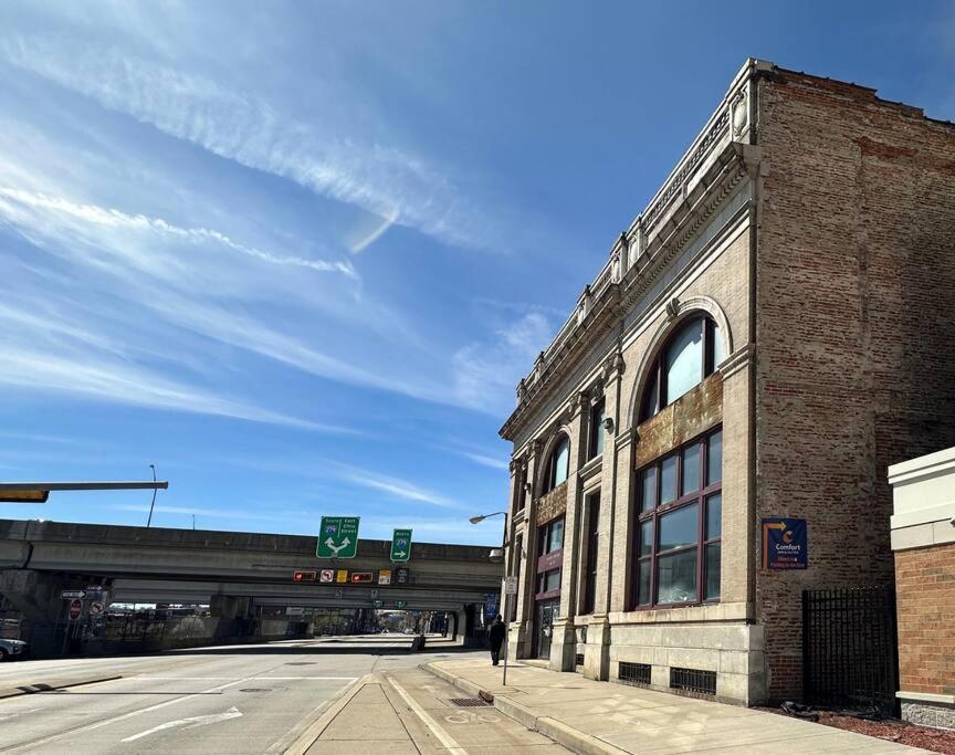 Unique Artsy 2 Bdrm 1.5 Mi From Downtown * Pittsburgh
