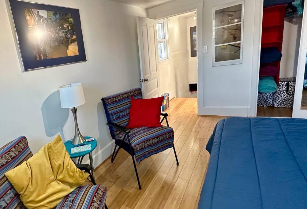 Unique Artsy 2 Bdrm 1.5 Mi From Downtown * Pittsburgh
