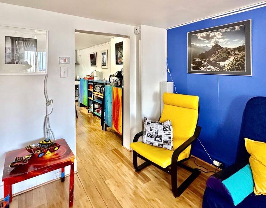 Unique Artsy 2 Bdrm 1.5 Mi From Downtown Apartment Pittsburgh