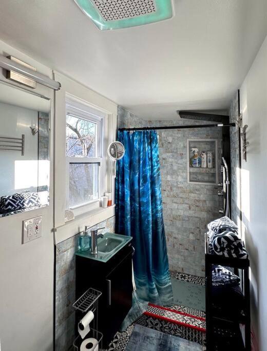 Apartment Unique Artsy 2 Bdrm 1.5 Mi From Downtown Pittsburgh