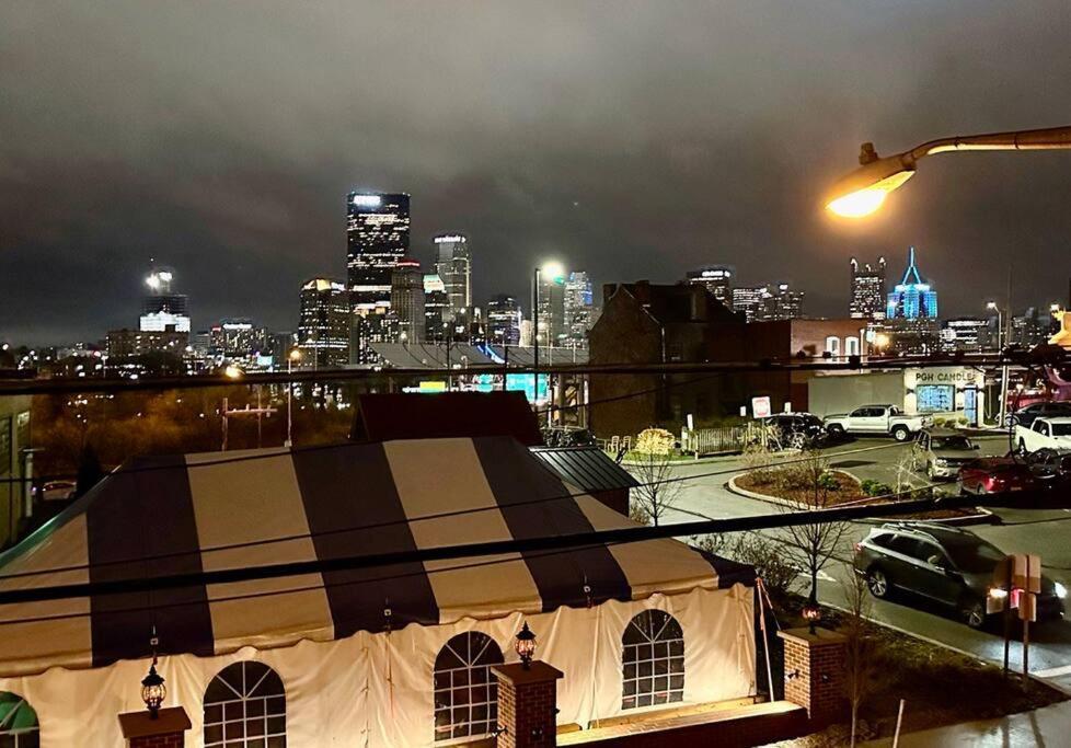 Unique Artsy 2 Bdrm 1.5 Mi From Downtown *