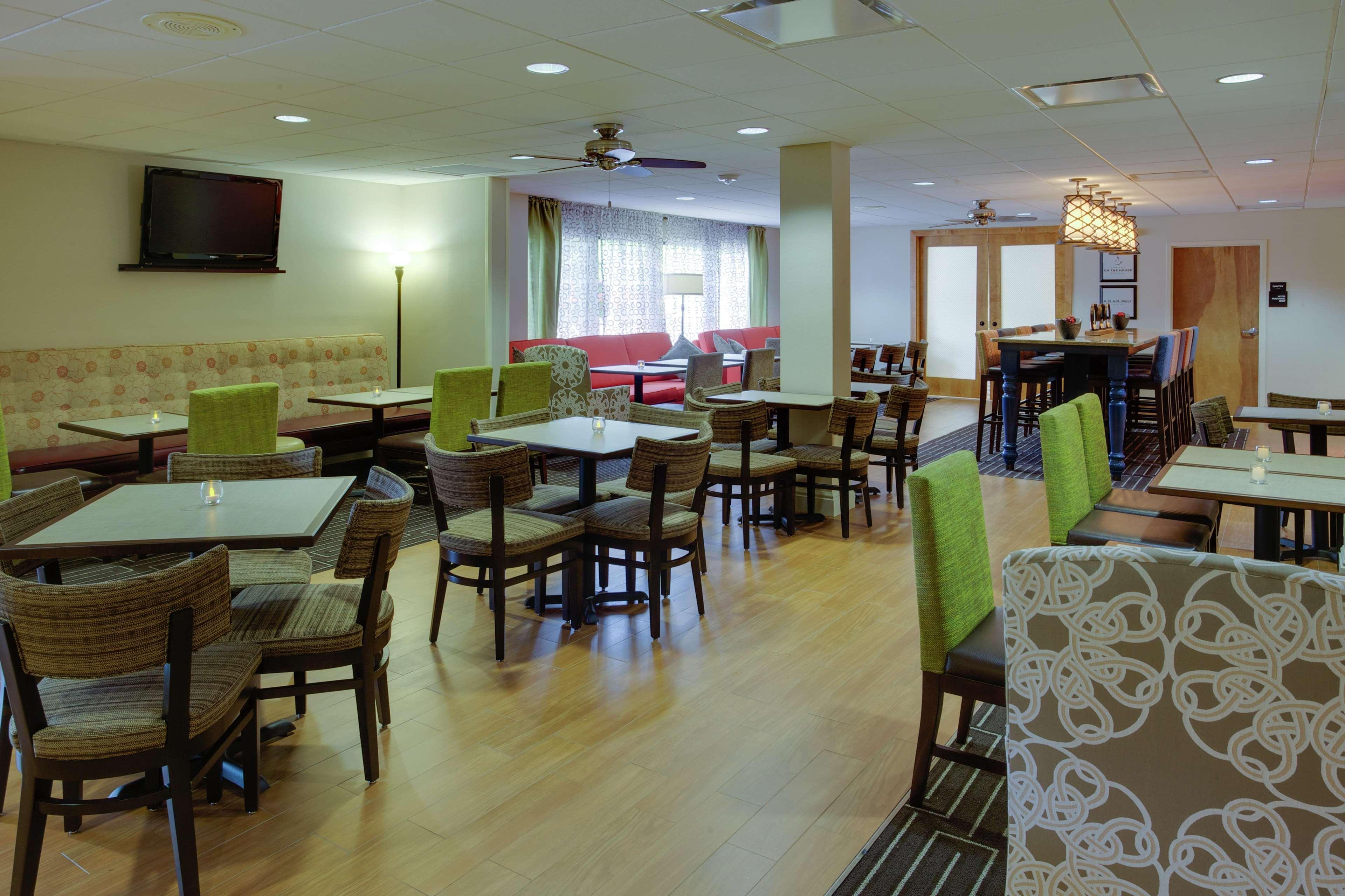 Hotel Hampton Greentree 3*
