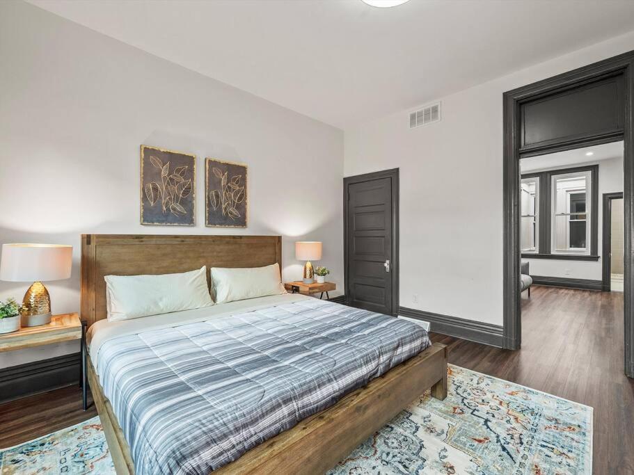 Luxury And Stylish 2bedroom On Carson, South Flats, *