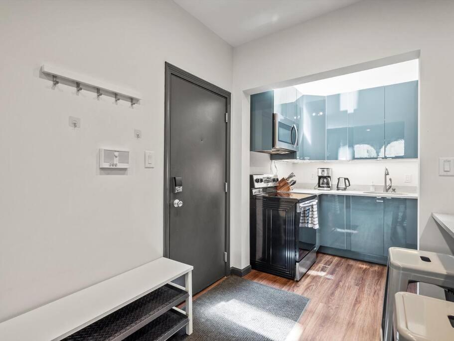 Luxury And Stylish 2bedroom On Carson, South Flats, Pittsburgh