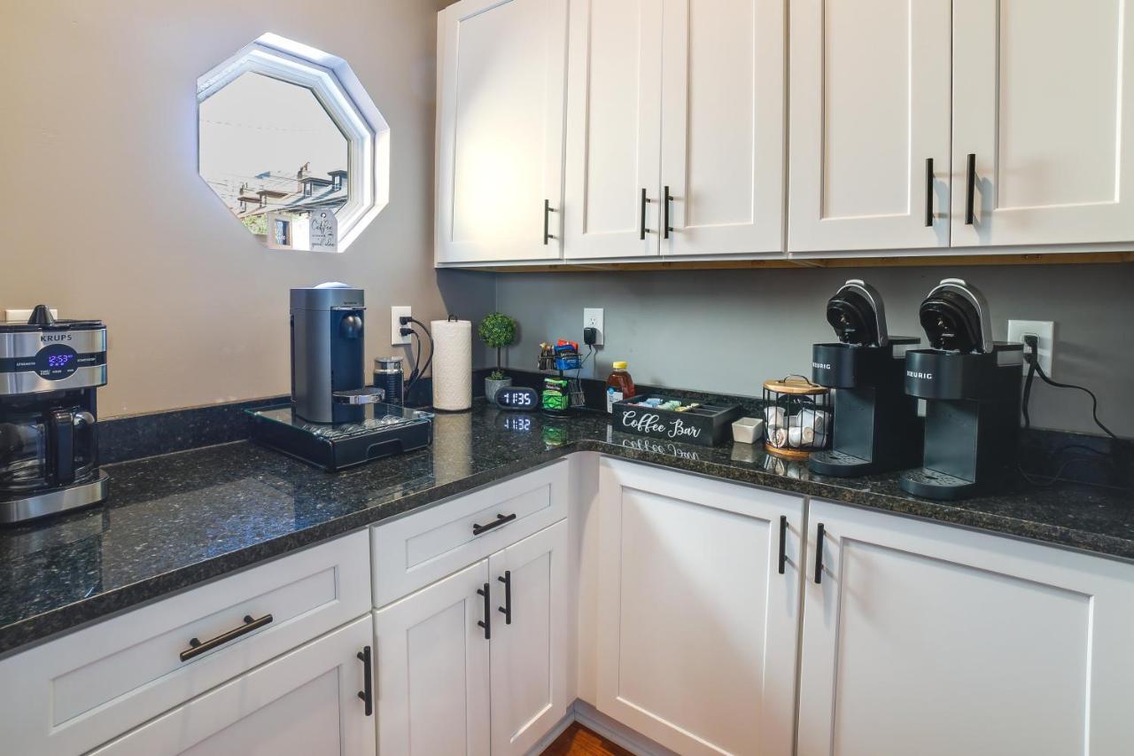 Family-friendly About 4 Mi To Downtown Holiday home