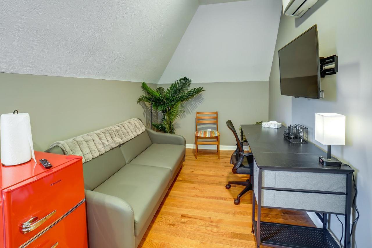 Family-friendly About 4 Mi To Downtown Holiday home *