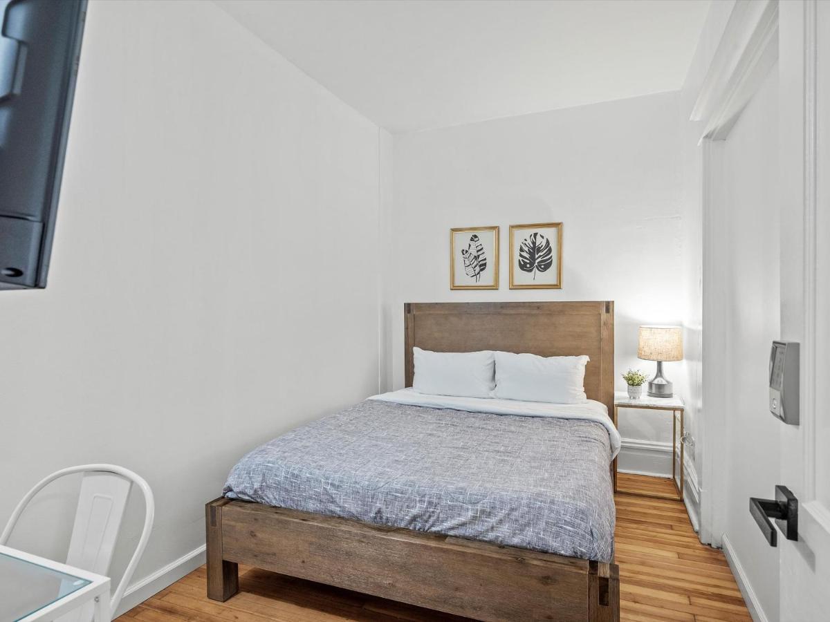 Oakland/university @b Quiet & Stylish Private Bedroom With Shared Bathroom Homestay Pittsburgh