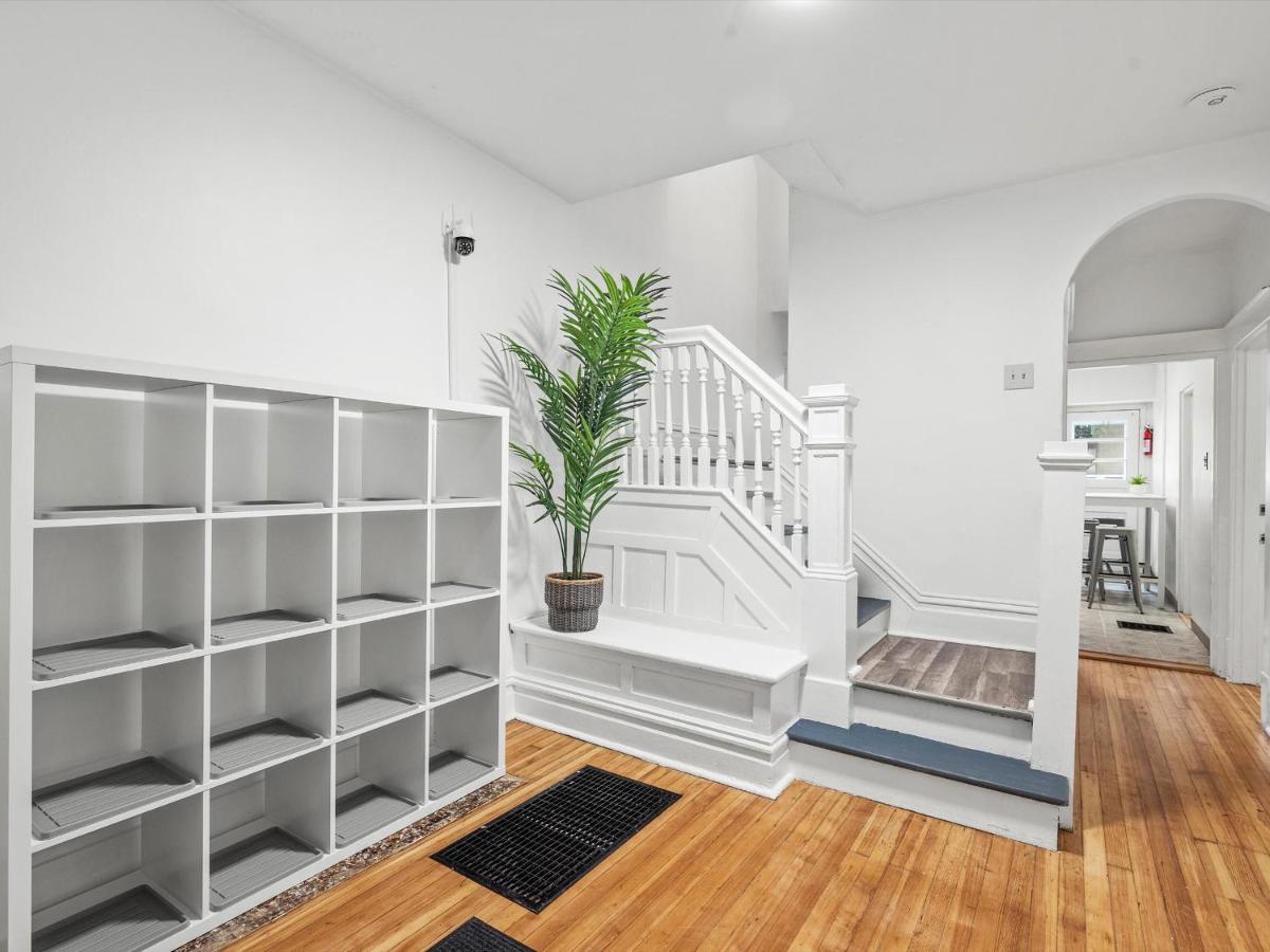 Oakland/university @e Stylish And Private Bedroom With Shared Bathroom Homestay *