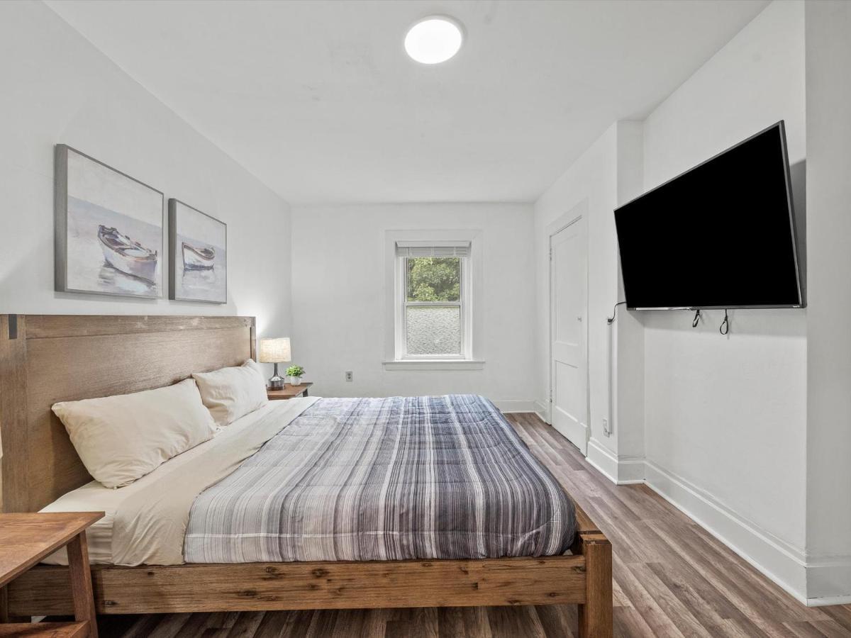 Oakland/university @f Spacious And Quiet Private Bedroom With Shared Bathroom Pittsburgh