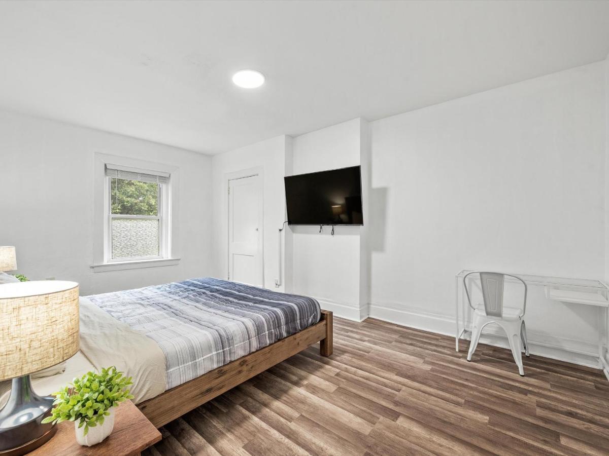 Homestay Oakland/university @f Spacious And Quiet Private Bedroom With Shared Bathroom