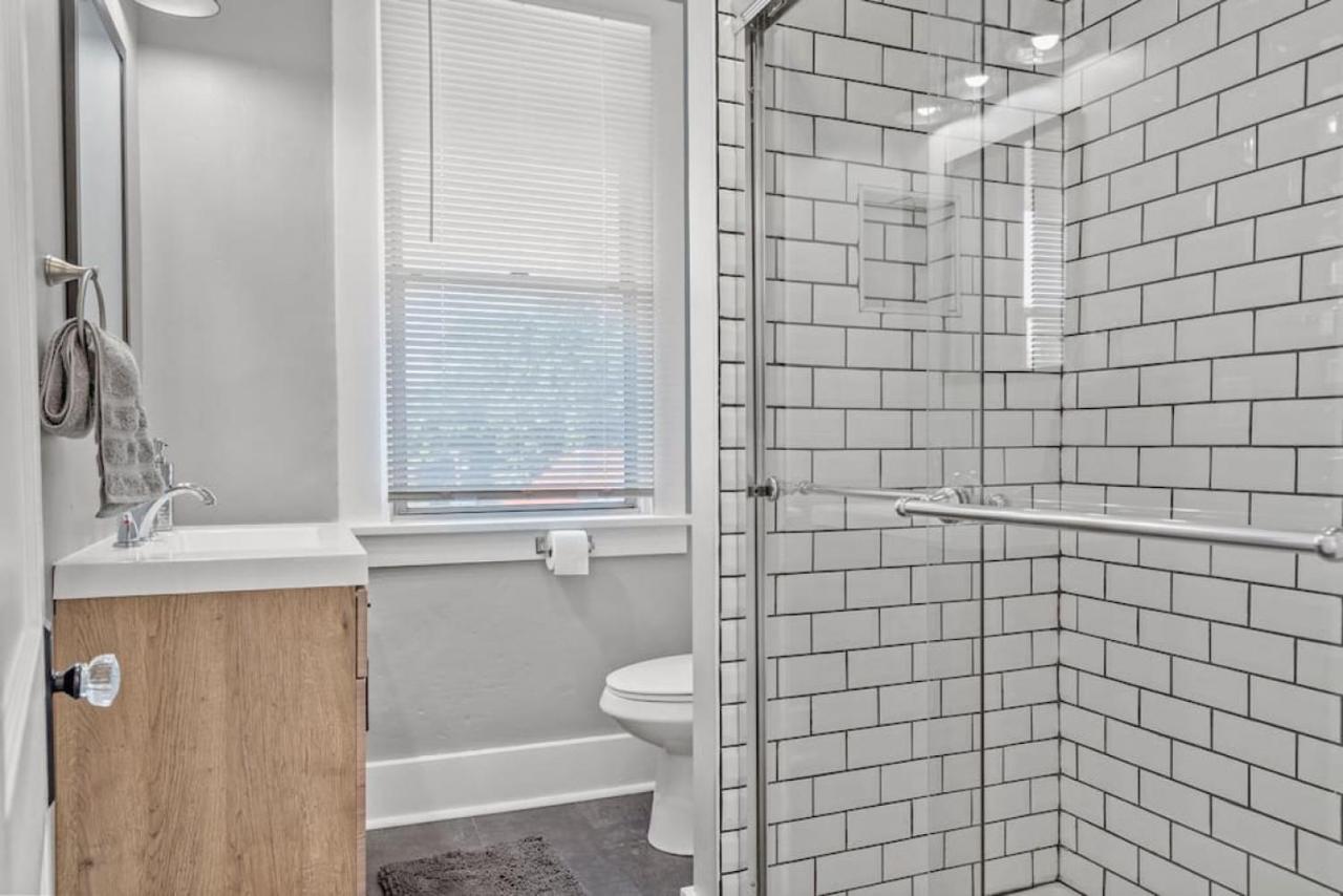 Ferienhaus Brand New, Private Parking, Stylish 3bedroom House *