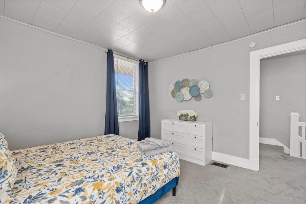 Brand New, Private Parking, Stylish 3bedroom House Ferienhaus *