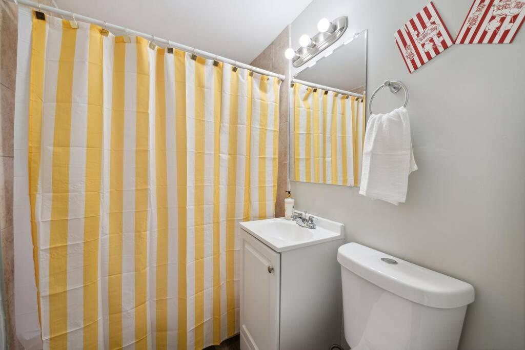 Apartamento The Carnival 'fun For All' Near Butler Street. Free Parking. 12 Mins Steelers Stadium/pnc Park Pittsburgh