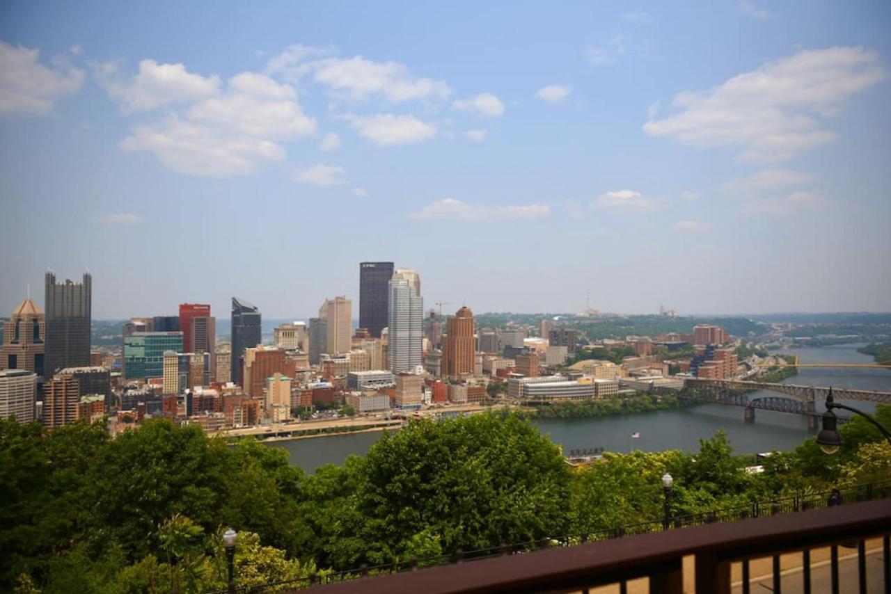 The Grandview Penthouse - Sweeping Views Apartment