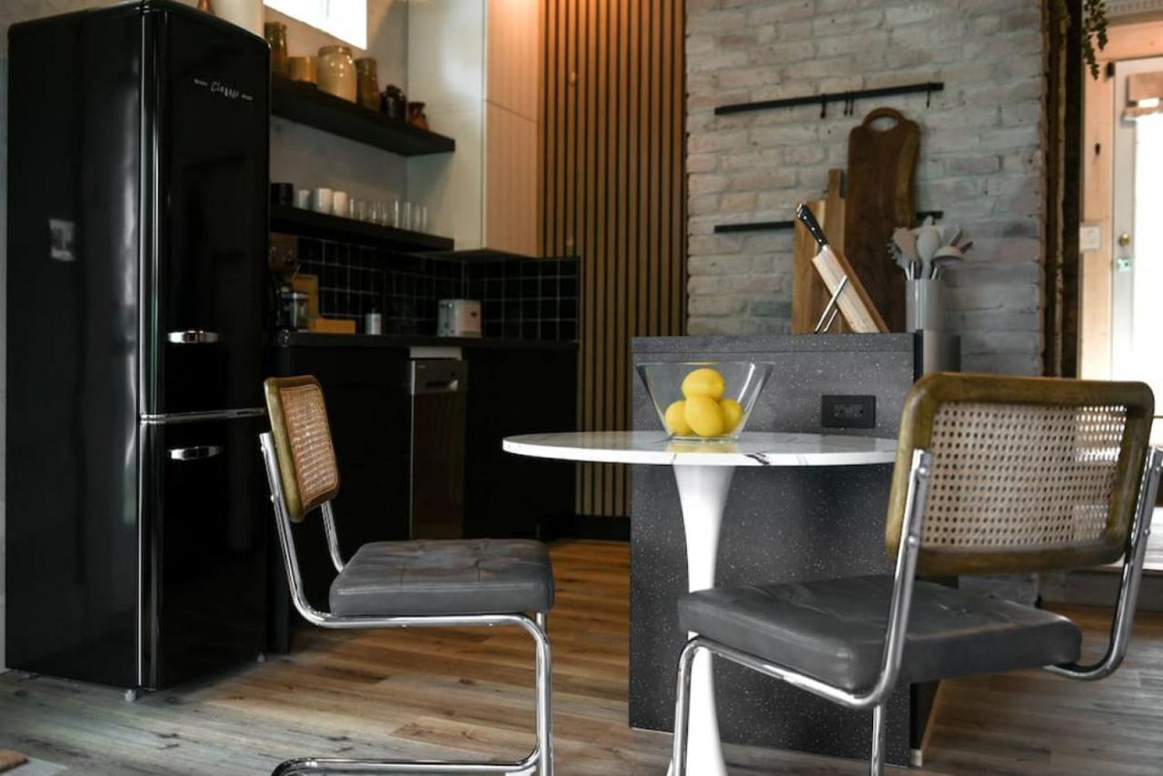 The Ridgway - 2 Apts In 1 - Great Privacy, Beautiful Space Holiday home