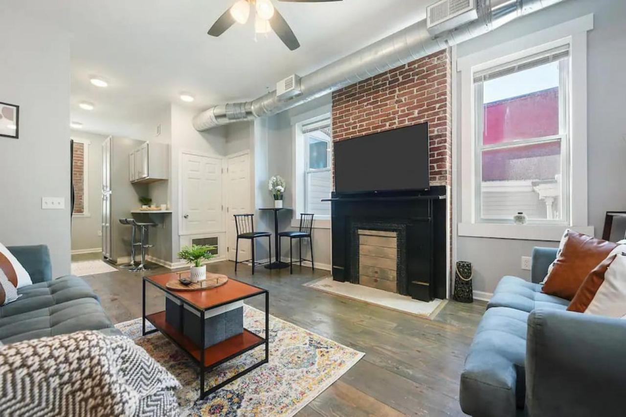 The Full - Great For Groups, 3 Separate Apts., Free Parking *