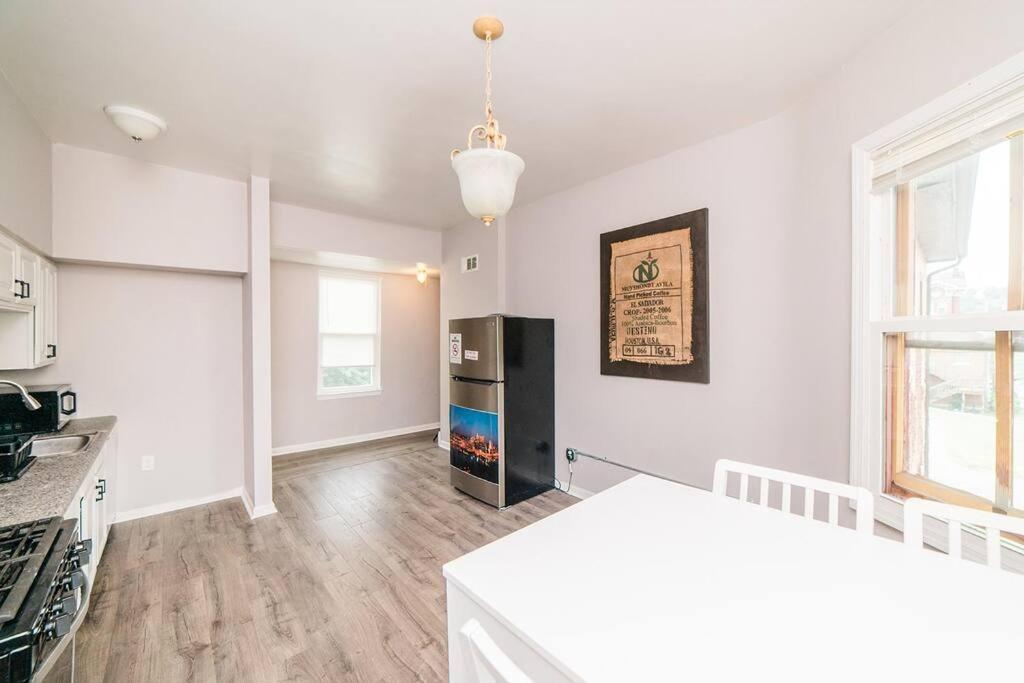 Apartment Comfortable And Walkable - Off-street Parking
