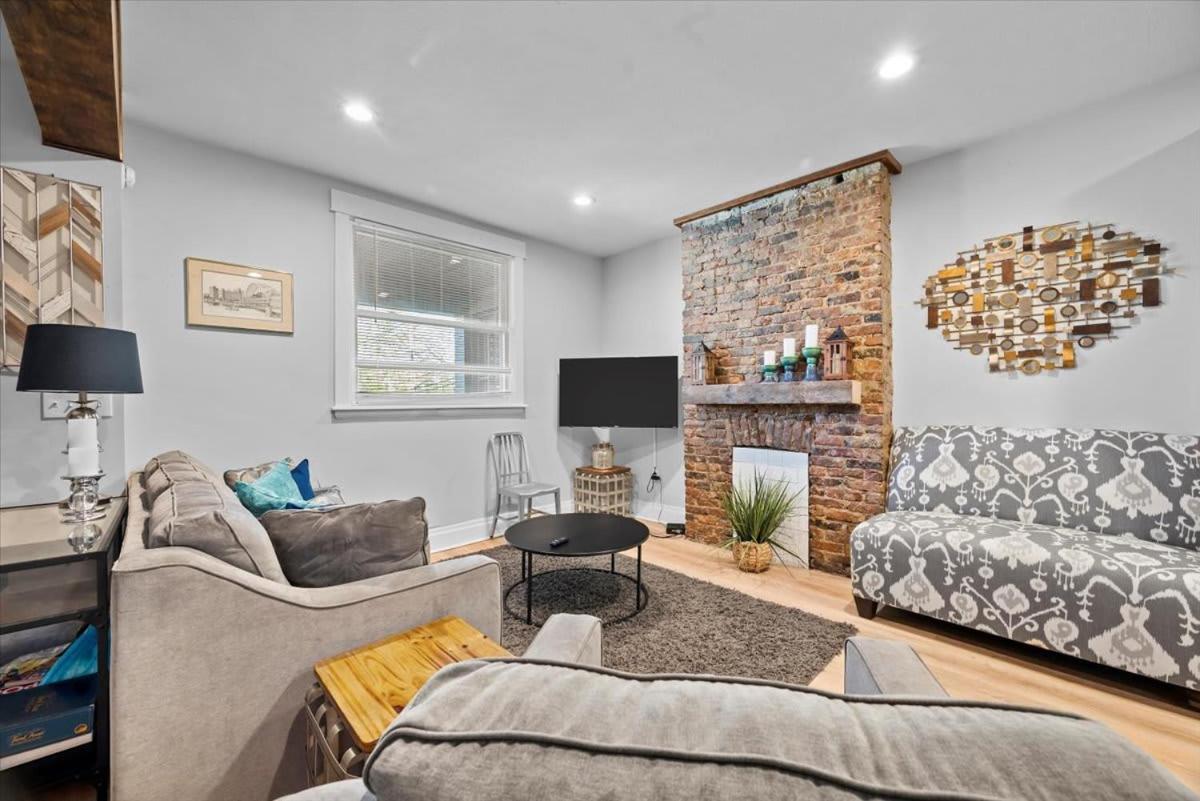 Holiday home Sophisticated Elegance In Pghs Scenic Locale Pittsburgh