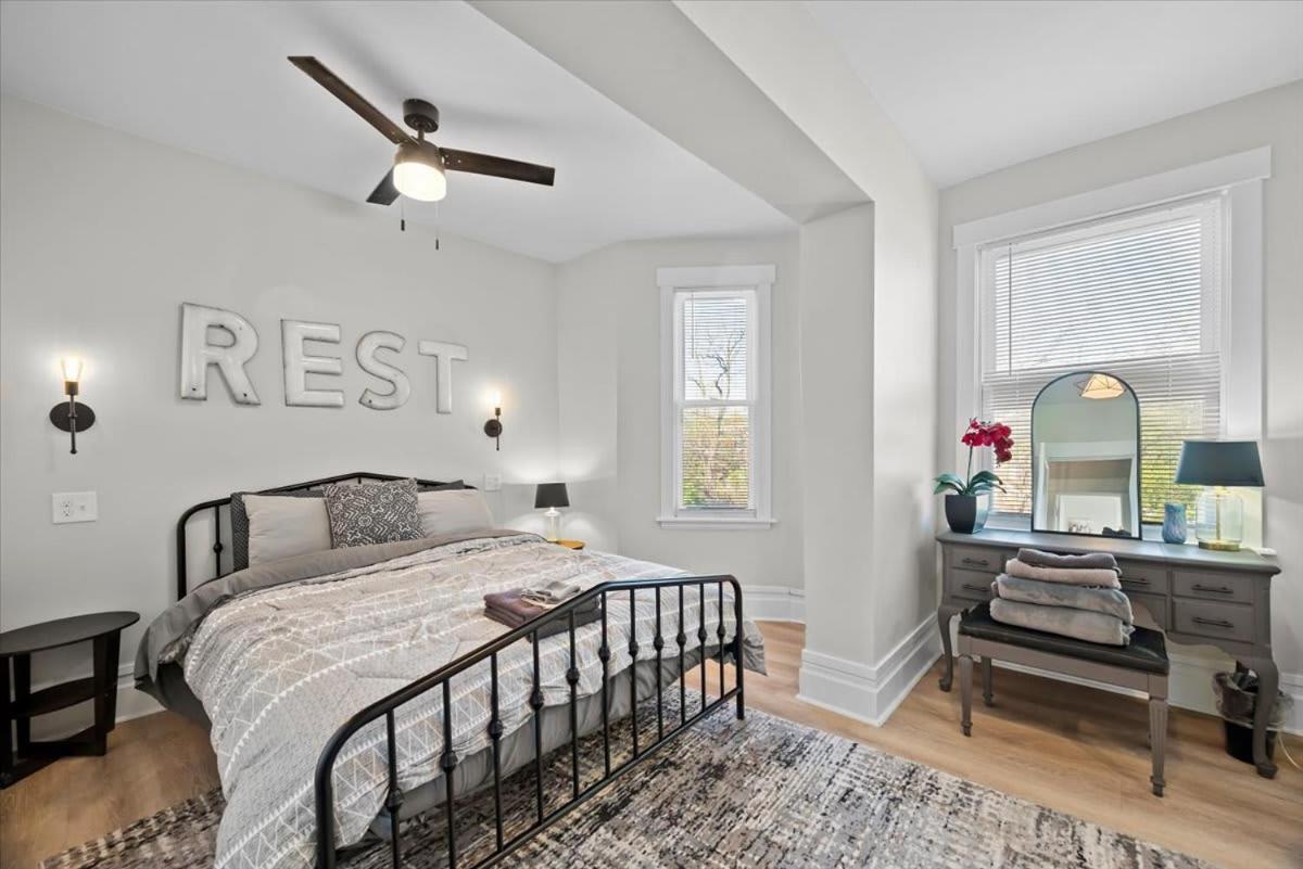 Sophisticated Elegance In Pghs Scenic Locale Pittsburgh