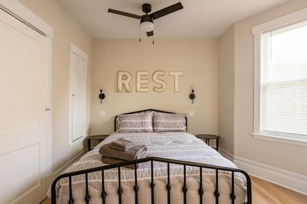 Holiday home Sophisticated Elegance In Pghs Scenic Locale