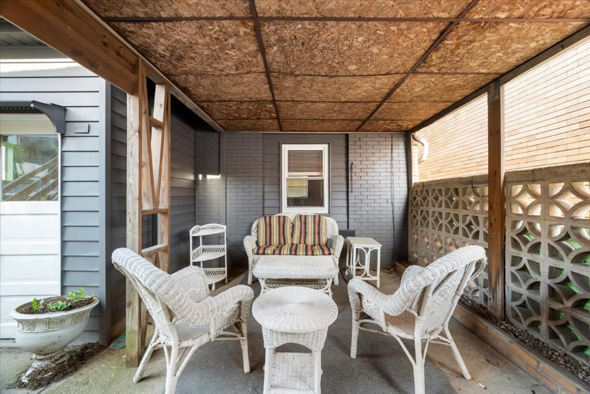 Holiday home Sophisticated Elegance In Pghs Scenic Locale