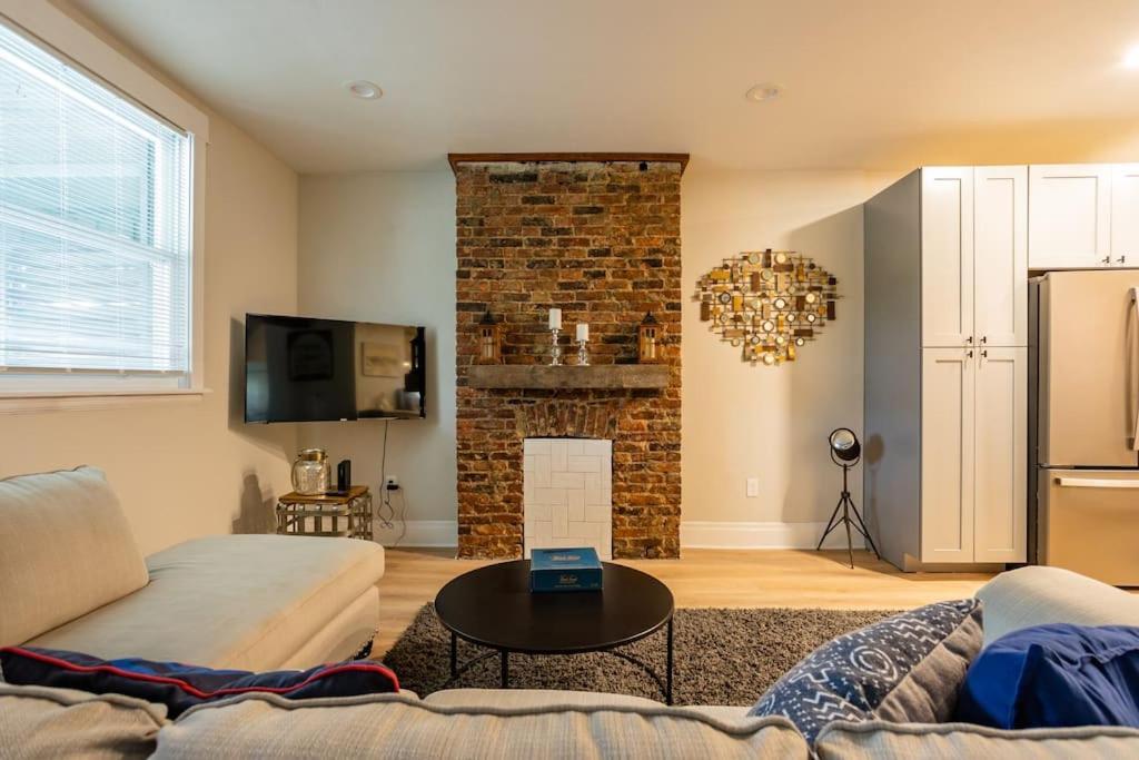 Sophisticated Elegance In Pghs Scenic Locale Holiday home *