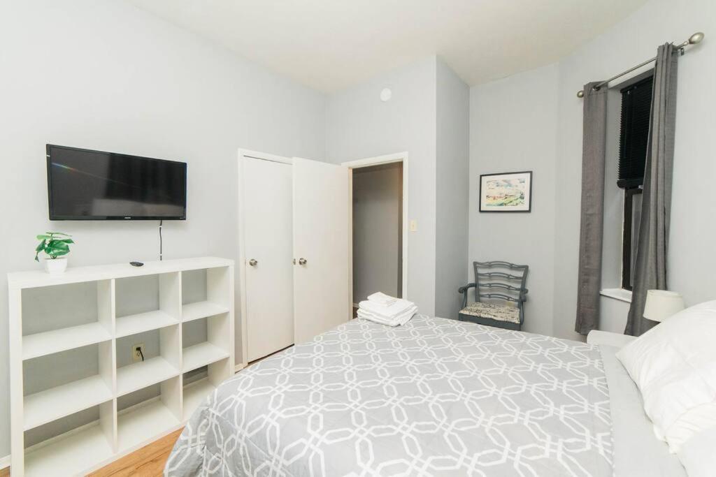 Apartment Parking - Walkable - Groupstays - Washer *