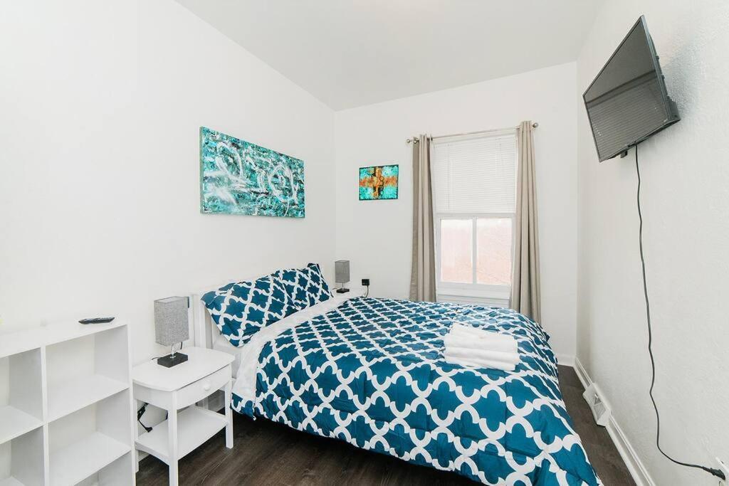 Apartment Off-street Parking - Washer & Dryer - Groupstay Pittsburgh