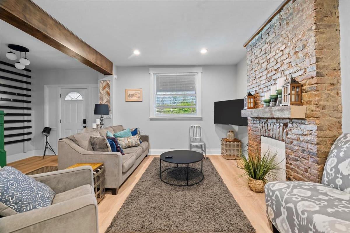 Sophisticated Elegance In Pghs Scenic Locale Holiday home *