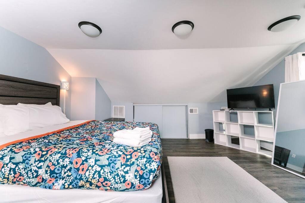 High-speed Internet - Parking - Washer & Dryer Apartment