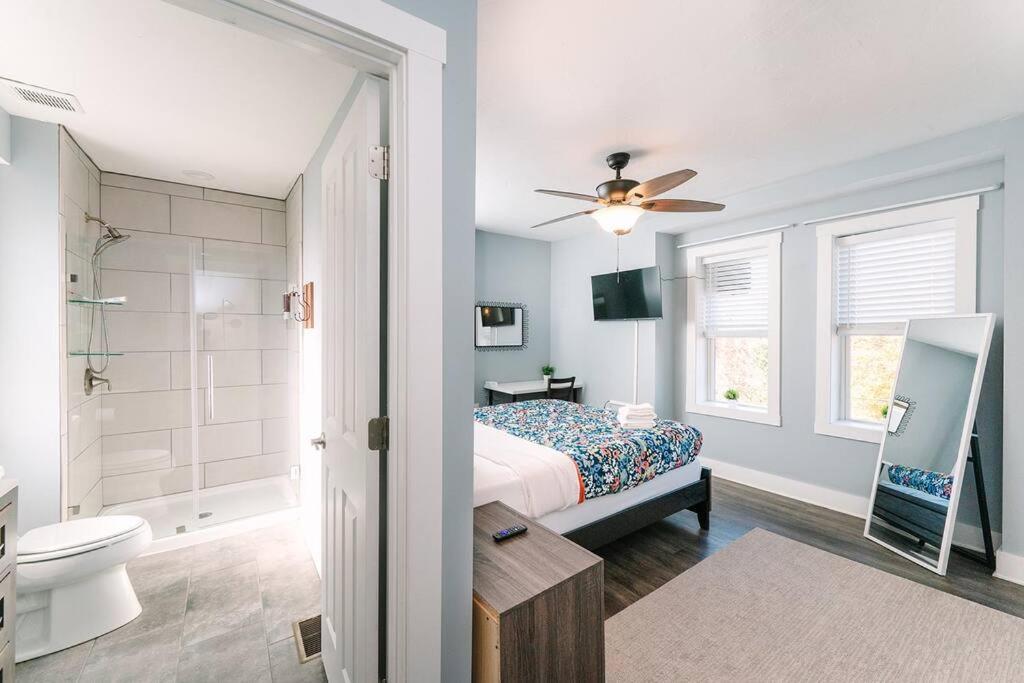 High-speed Internet - Parking - Washer & Dryer Apartment *