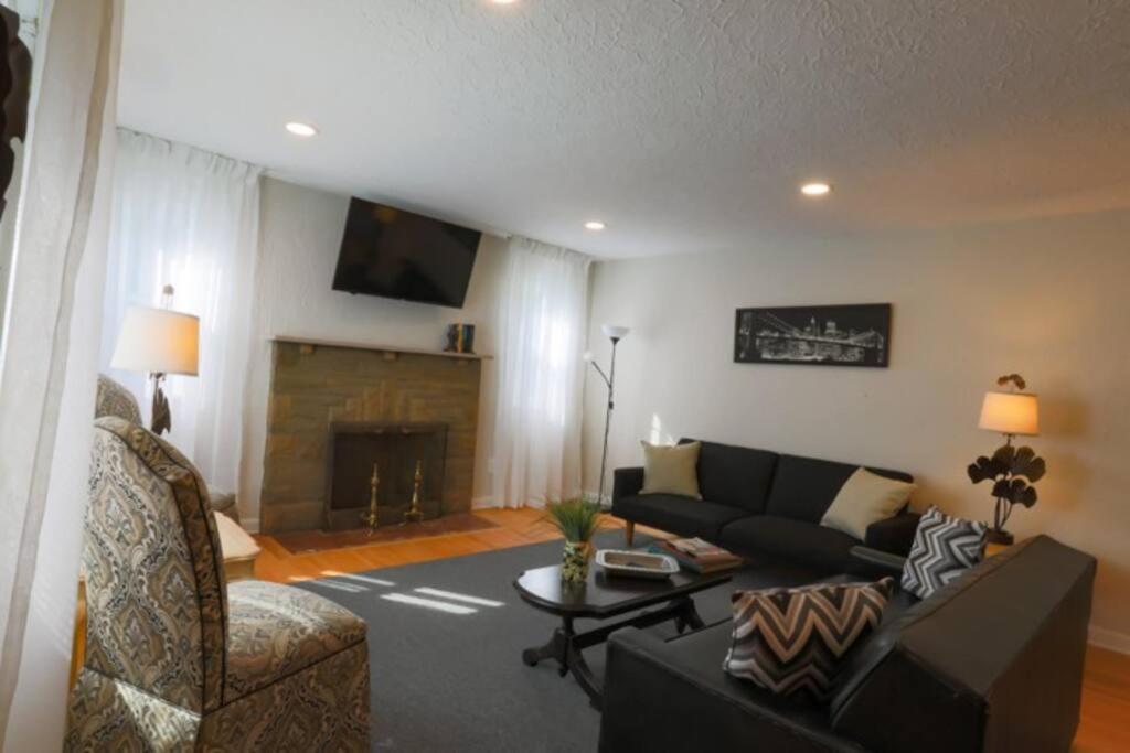Holiday home Close To * Charming Xl Cape Cod * Airport