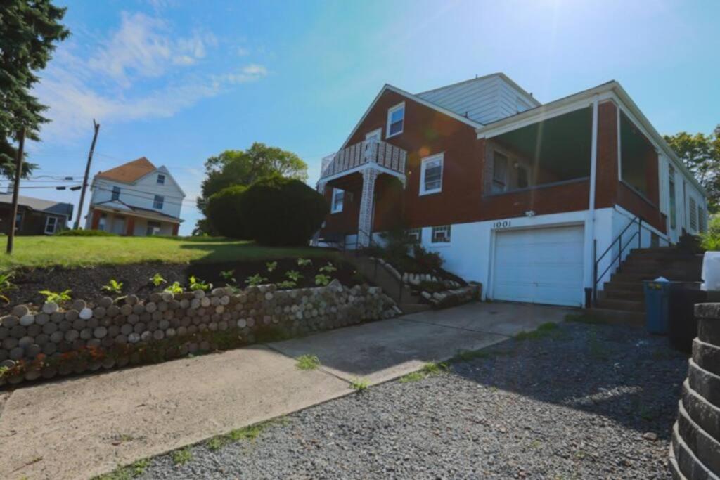 Close To * Charming Xl Cape Cod * Airport Holiday home