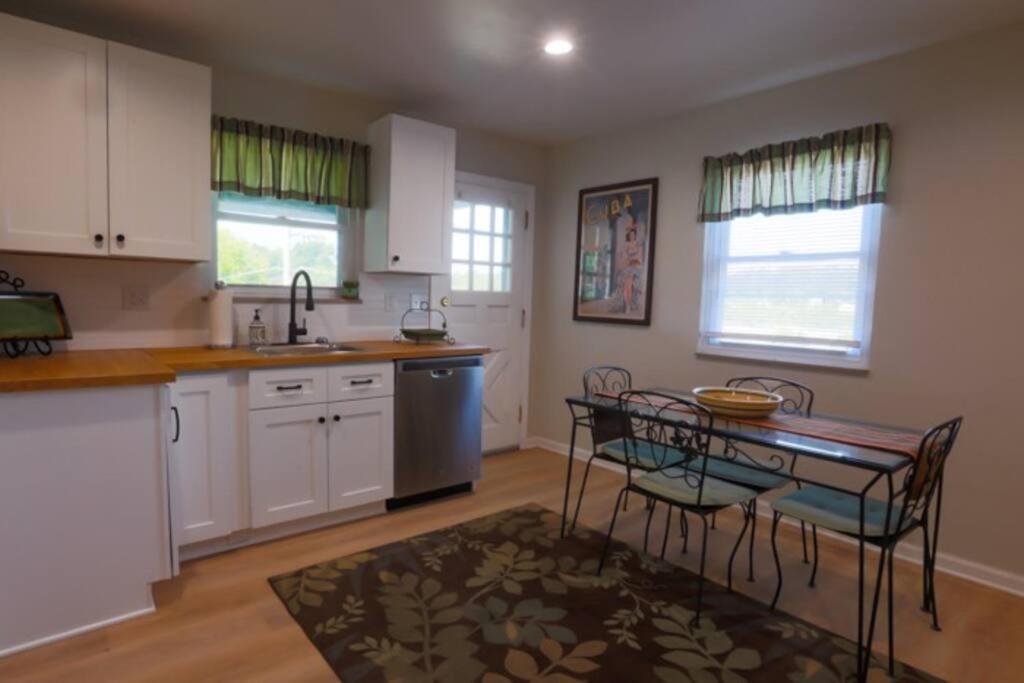 Holiday home Close To * Charming Xl Cape Cod * Airport