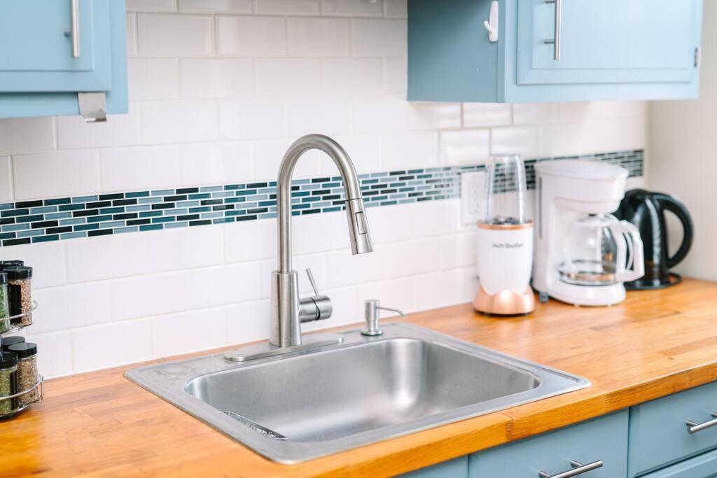 Apartment Free Parking - High Speed Internet - Yard