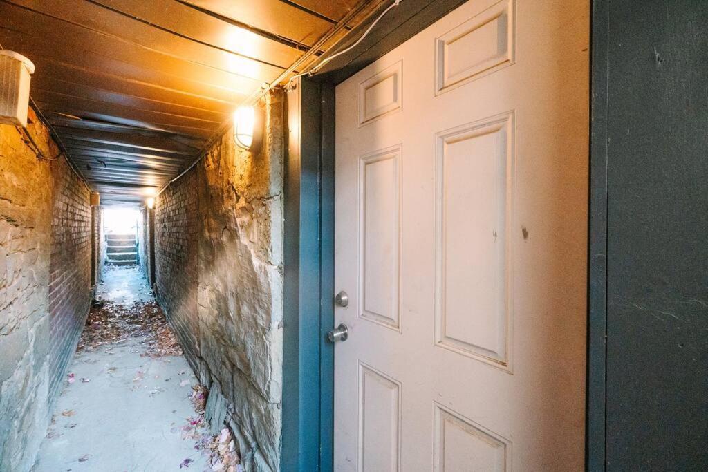 Free Parking - High Speed Internet - Yard Pittsburgh