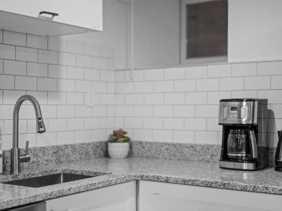 Shadyside, Pittsburgh, Modern And Quiet 1 Bedroom Unit1 With Free Parking * Pittsburgh
