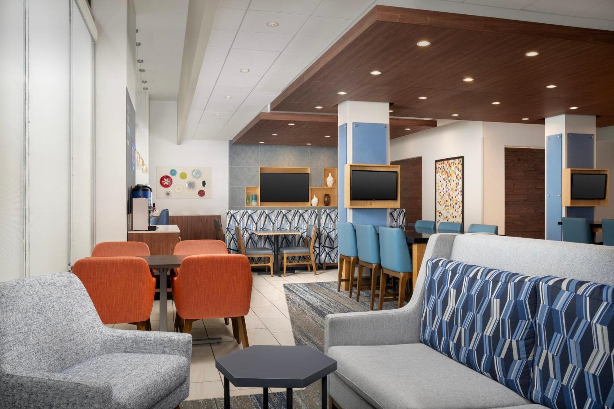 Express & North Shore By Ihg