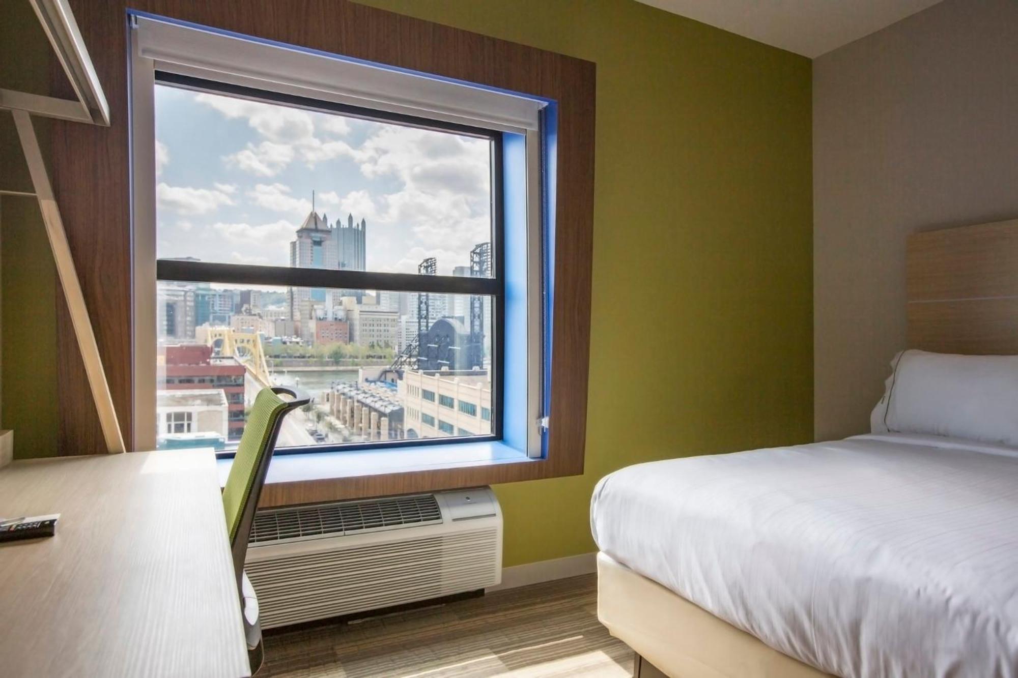 Express & North Shore By Ihg 4*